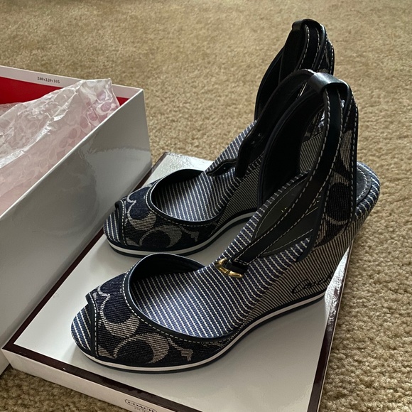 Coach Denim Platforms 6 1/2 - Picture 1 of 4